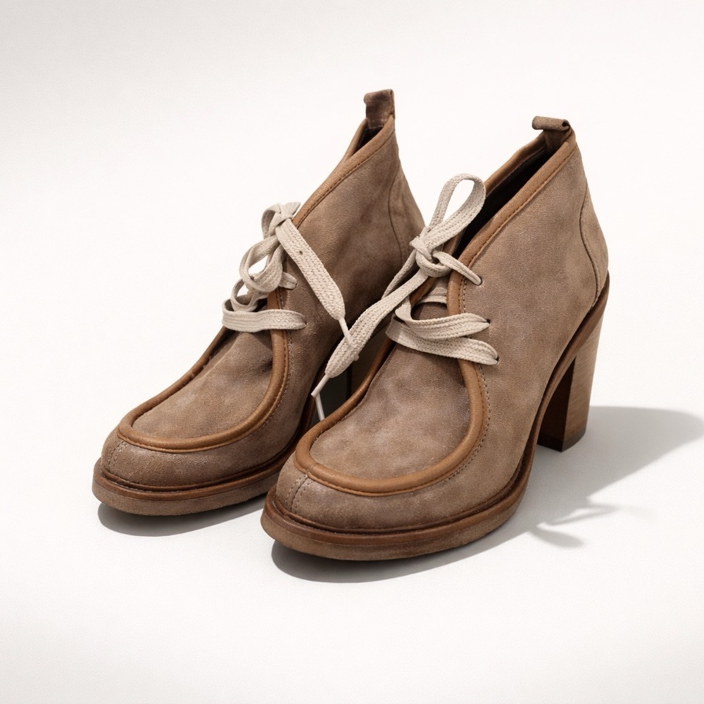 WOMEN’S TAN LEATHER ÁMSTERDAM RUBBER HEELED‎ ÁMSTERDAM LOAFER BOOTIES W/ LACES